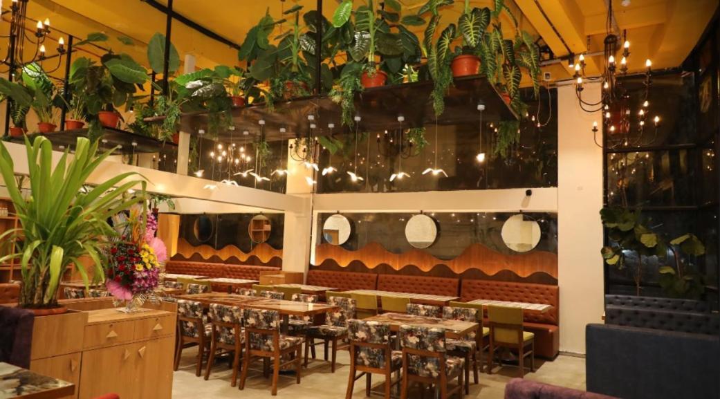 Hotel Aura - Near Malad Link Road ゴライ エクステリア 写真